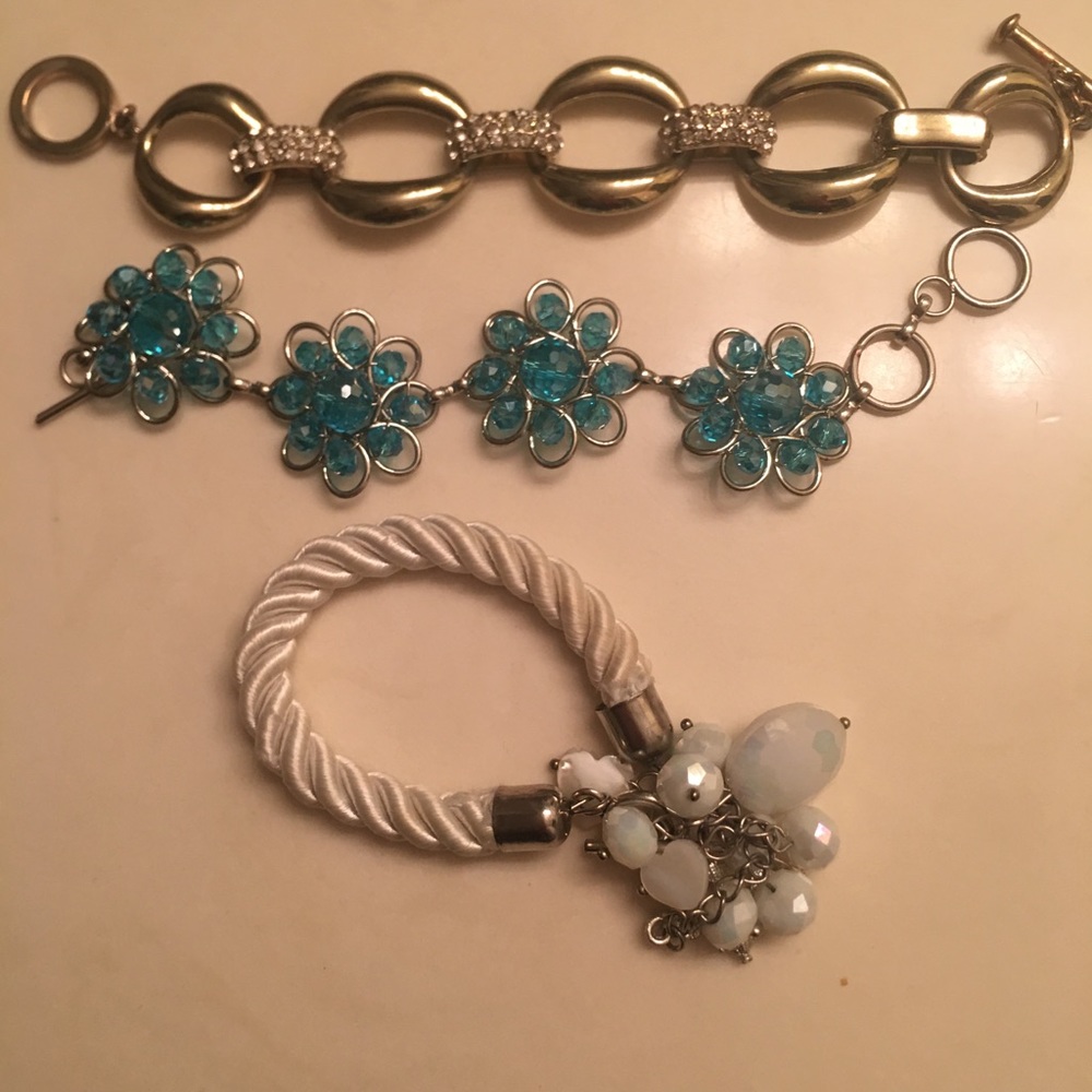 Jewelery bundle - Picture 3 of 3